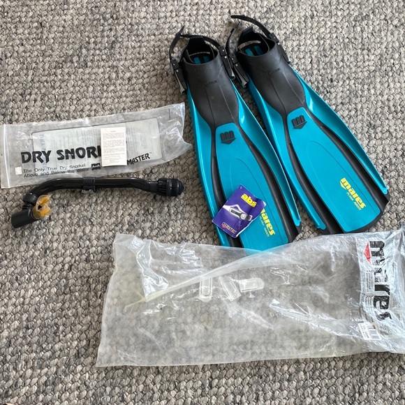 Mares and dry snorkel set - Picture 1 of 12